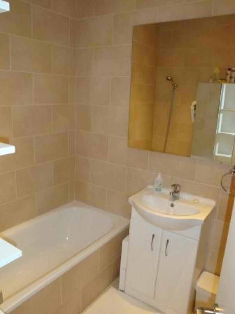 			1 Bedroom, 1 bath, 1 reception Flat			 Holland Road, KENSAL GREEN/WILLESDEN